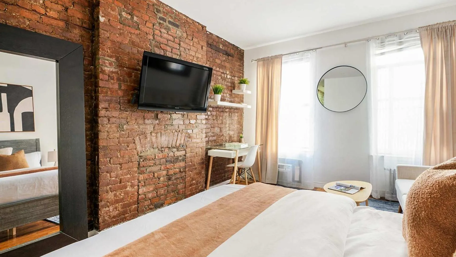 26-3A Studio Gramercy W&D Outdoor Courtyard Nowy Jork